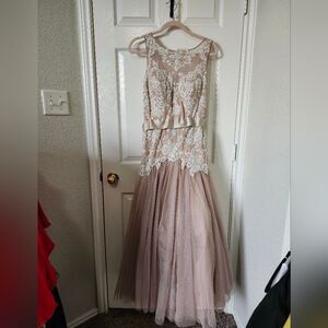 Xscape Cream White Lace Floral Sleeveless Trumpet Mermaid Gown Dress 12 Prom